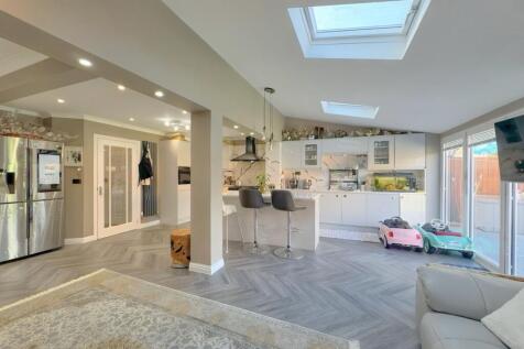 OPEN PLAN LIVING.jpg