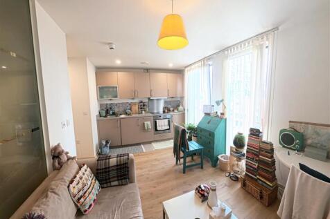 living room with kitchen 1.JPG
