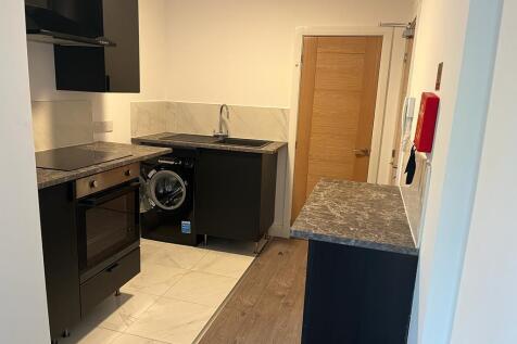 FLat 6 a.jpg