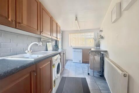 LAUNDRY-UTILITY ROOM.jpg