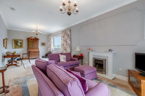 Living Area 2.jpg