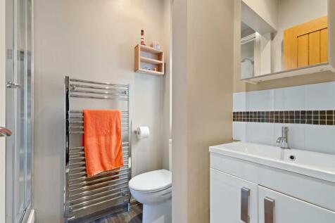 En Suite 2.jpg