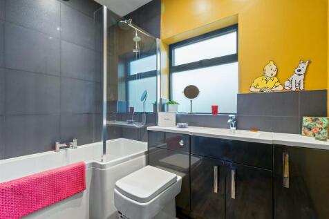 Bathroom.jpg