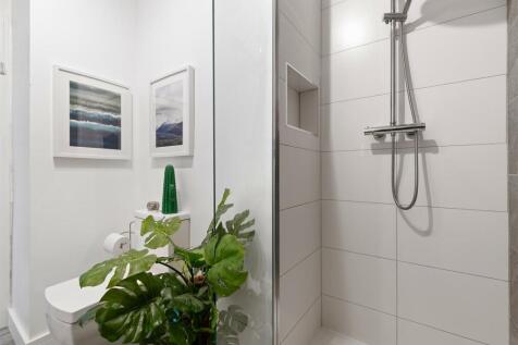 Shower Room 2.jpg