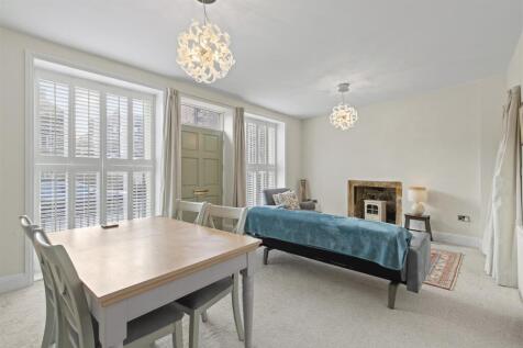 Sitting Room.jpg