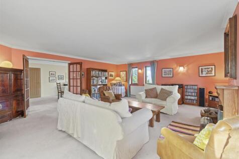 Sitting Room.jpg