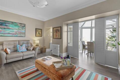 Sitting Room 2.jpg