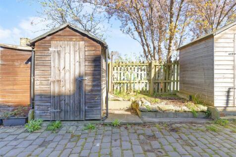 Shed.jpg