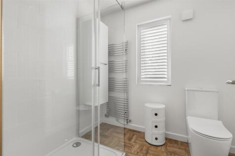 Shower Room.jpg