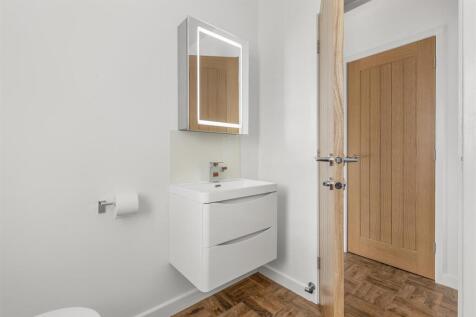 Shower Room 2.jpg