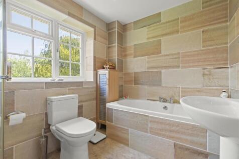 En Suite 2.jpg