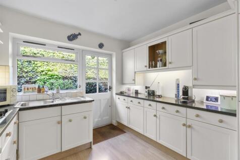 Kitchen.jpg