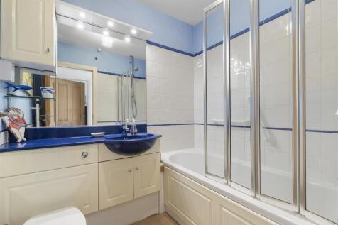Bathroom.jpg