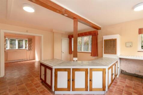 Kitchen 3.jpg