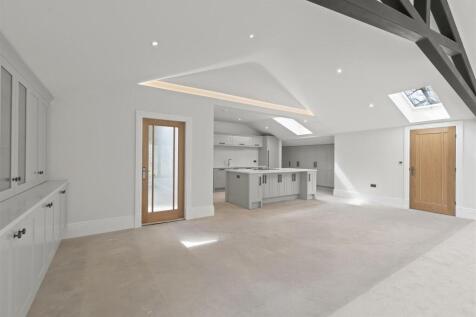 Kitchen 2.jpg