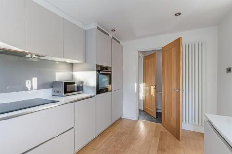 Kitchen 3.jpg