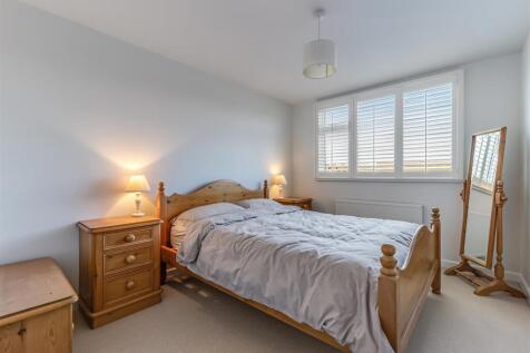 Bed 3.jpg