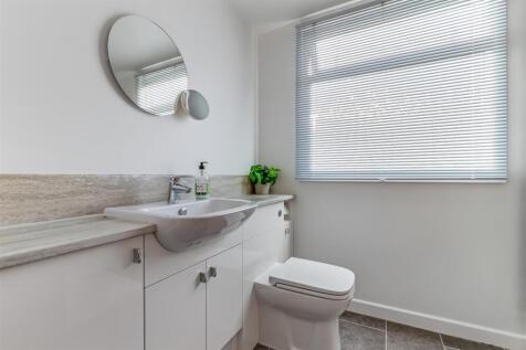 Shower Room.jpg
