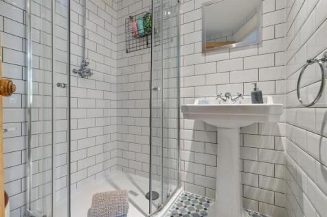 En Suite 2.jpg