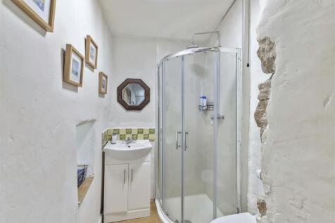 Annex En Suite.jpg