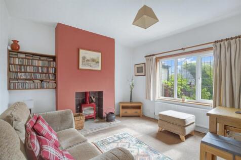 Living Room.jpg