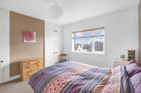 Bed 1.jpg