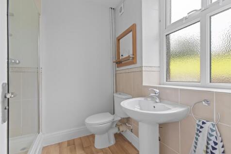 Shower Room.jpg