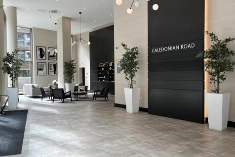 Bright and spacious modern reception area featu...