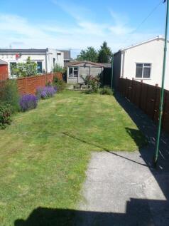 A spacious and well-maintained garden, perfect ...