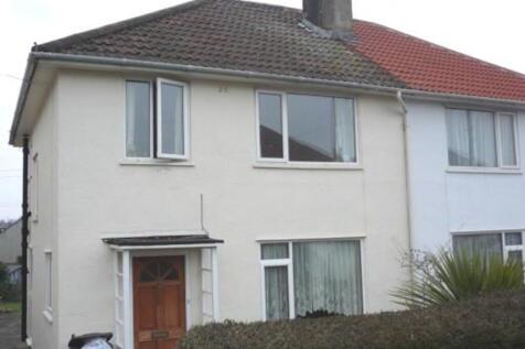 A charming front view of the property showcasin...