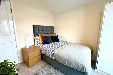 Experience comfort in this beautifully presente...