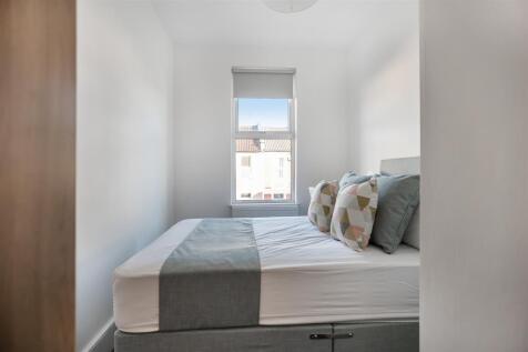 A bright and neatly presented double bedroom fe...