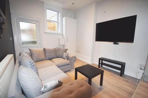 This inviting living room features modern furni...