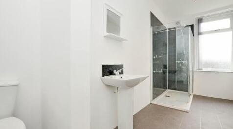 Experience a modern and stylish bathroom featur...