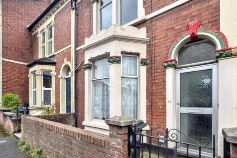 Welcome to this charming front view of a beauti...