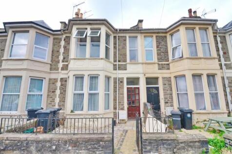 Charming front view of a traditional terraced p...
