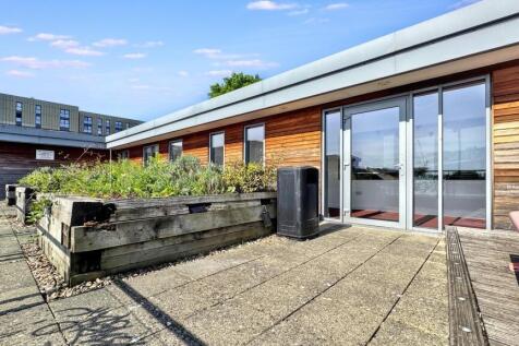Discover this vibrant outdoor space, perfect fo...