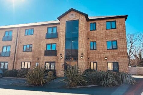 Discover this charming front view of a modern s...