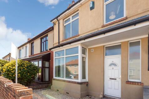 Charming front view of a well-maintained proper...