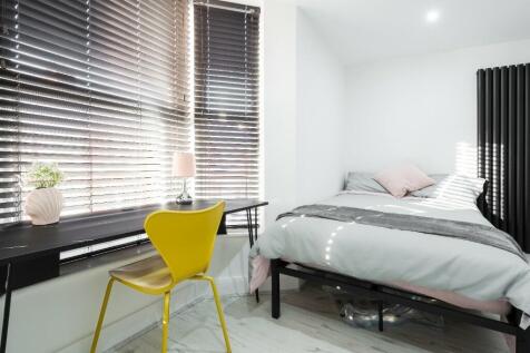 This beautifully designed double bedroom offers...