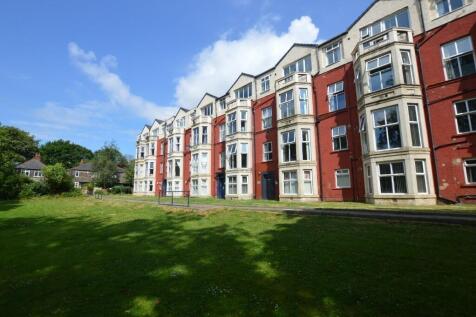 Bright and charming terraced property with clas...