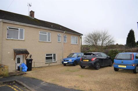 A charming front view of a well-maintained prop...