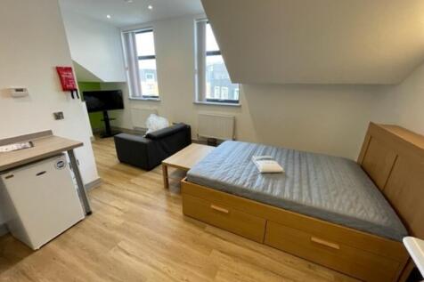 Bright and tidy studio apartment featuring a co...