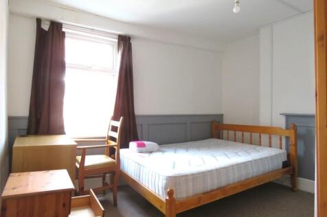 Bright and inviting double bedroom featuring a ...