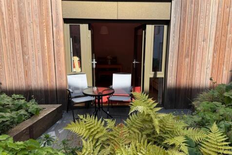 Well-maintained front exterior of a contemporar...