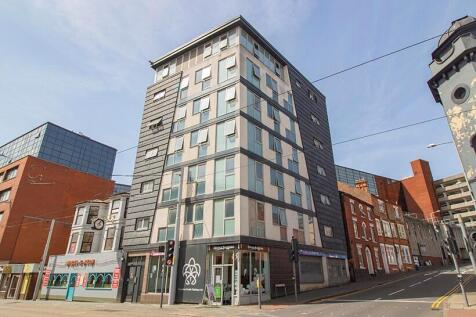 A modern and inviting front view of a contempor...