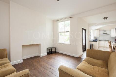 A spacious and inviting large modern living roo...