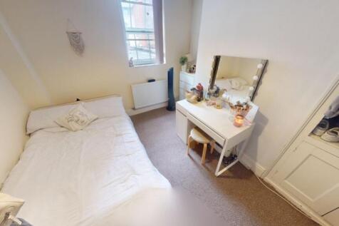 Cozy and well-maintained single bedroom featuri...