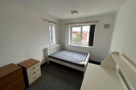 A bright and tidy double bedroom with ample nat...