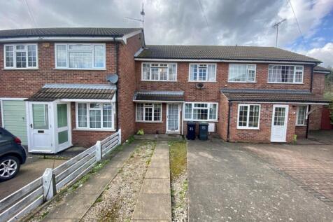 An inviting exterior view of a well-maintained ...
